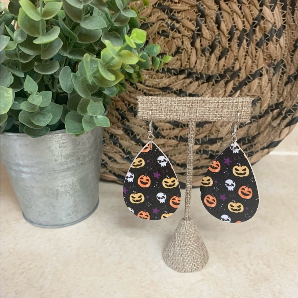 NEW Halloween Faux
Leather Earrings